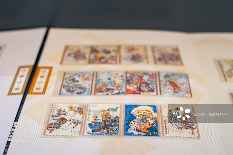 中国邮政拍摄主题，一张张各种各样的邮票，室内无人图像摄影图片素材
