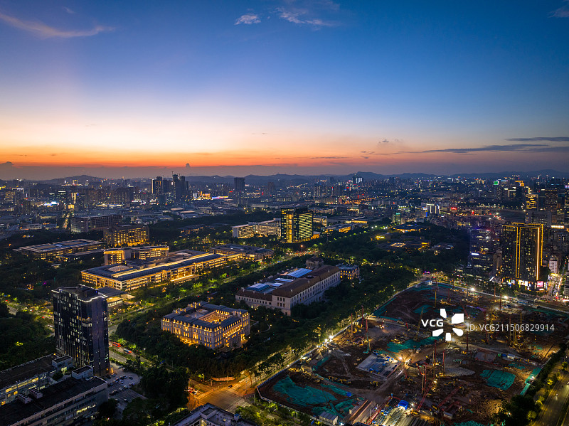 深圳华为总部坂田基地夜景航拍图片素材
