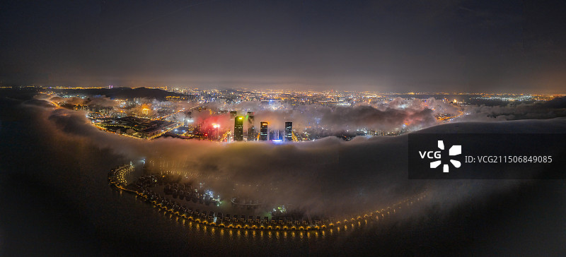 回南天平流雾城市夜景图片素材