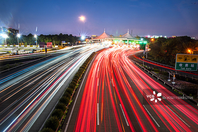 成都成温邛高速公路收费站夜景图片素材