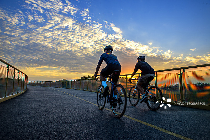 成都天府绿道骑行图片素材