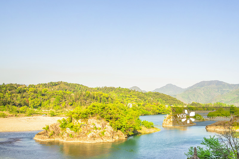 永嘉楠溪江狮子岩风景 楠溪江山水 狮子岩 滩林 山水图片素材