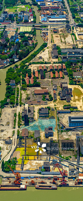 龙吴路4900号棱光实业工业老厂房 原吴泾砖瓦厂 上海石英玻璃厂 吴泾化工区 上海闵行区黄浦江西岸图片素材