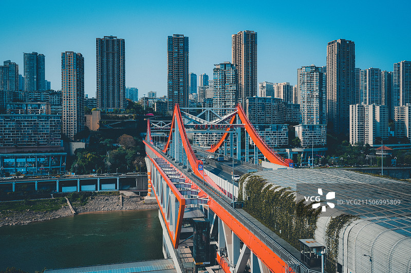 重庆曾家岩嘉陵江大桥  重庆中山四路图片素材