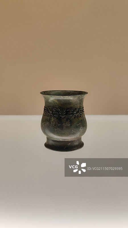 上海博物馆西周小臣单觯图片素材