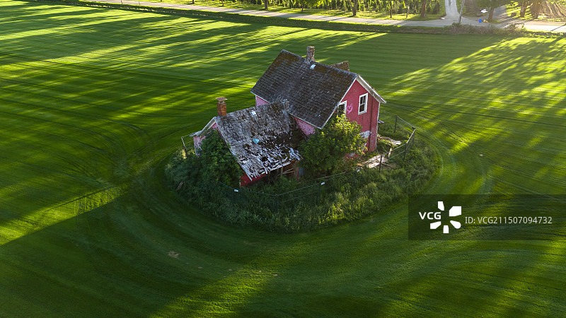 农田里的小房子图片素材
