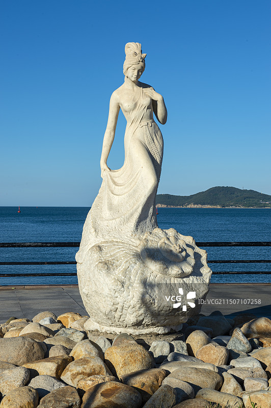 山东威海，幸福门公园，雕塑。图片素材