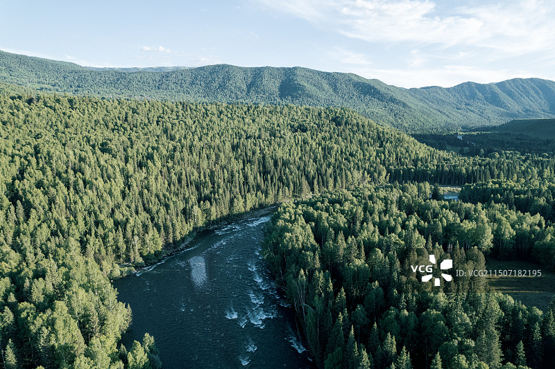 绿海曲流图片素材