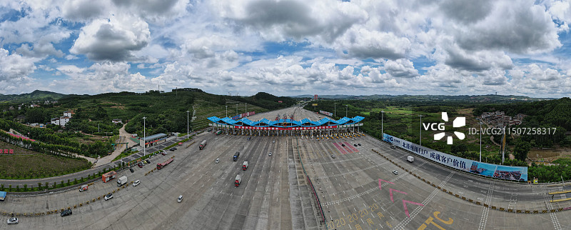 广西南宁东高速收费站交通高速公路ETC图片素材