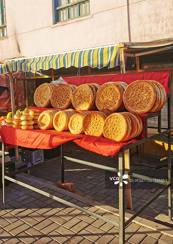 新疆伊犁的馕图片素材