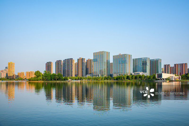 下沙 金沙湖 金沙湖公园 住宅 楼房 楼盘 楼市 城市环境 宜居 杭州 钱塘区 东部国际健康中心图片素材