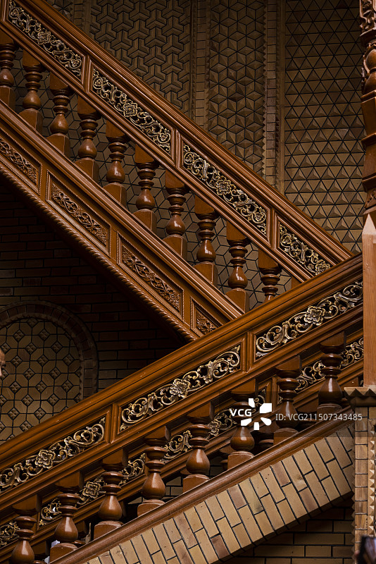 新疆古城木楼梯建筑图片素材