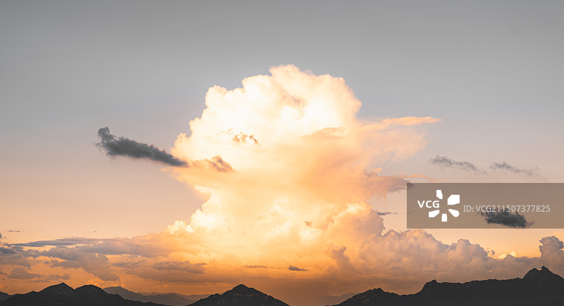 绝美蘑菇云图片素材