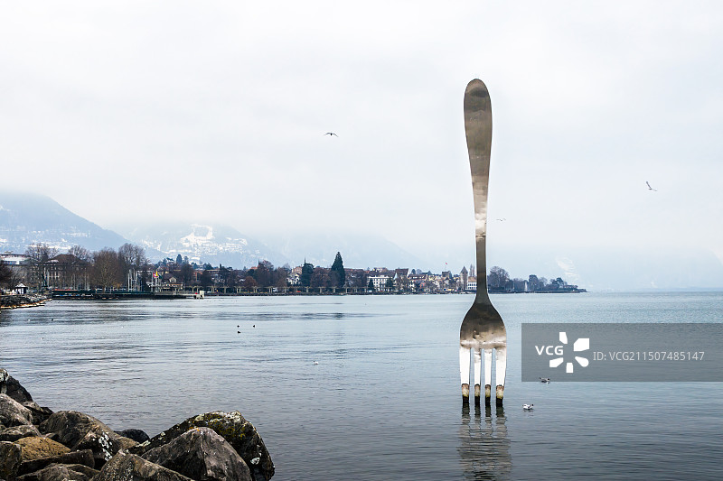 日内瓦湖畔“定湖神叉” 瑞士西部城镇沃韦图片素材