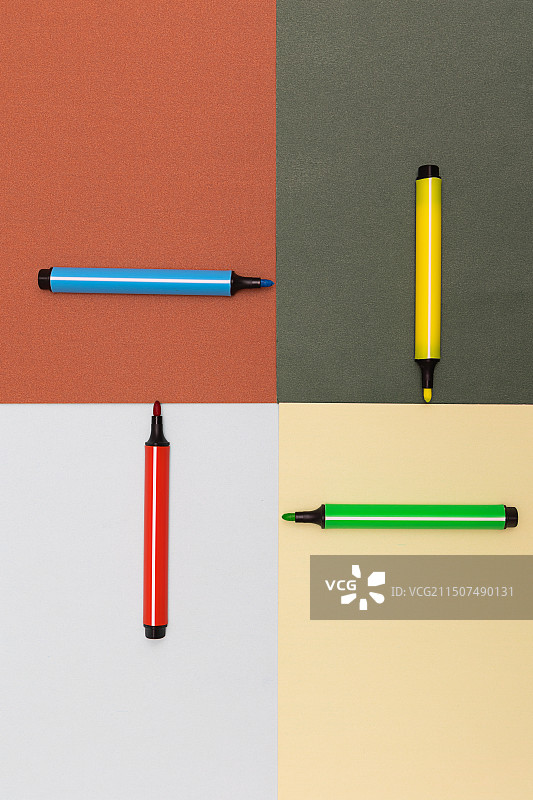 彩色画笔的静物特写图片素材