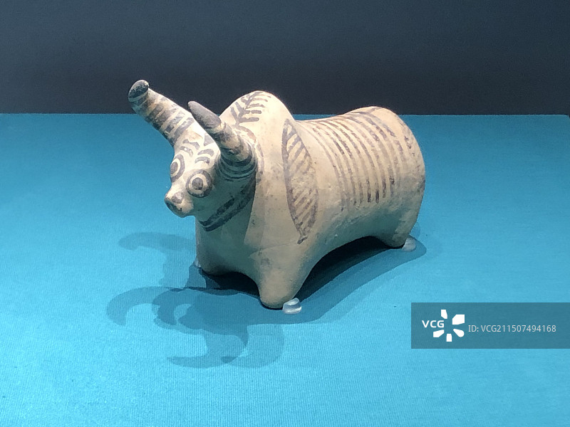 公元前2000年巴基斯坦瘤牛陶像图片素材