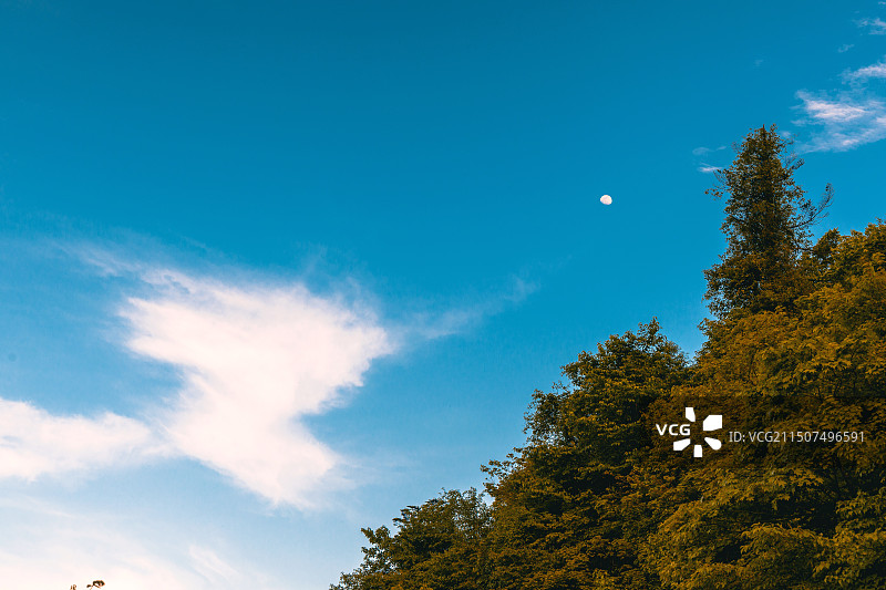 峨眉山冷暖调落日晚霞夕阳西下图片素材