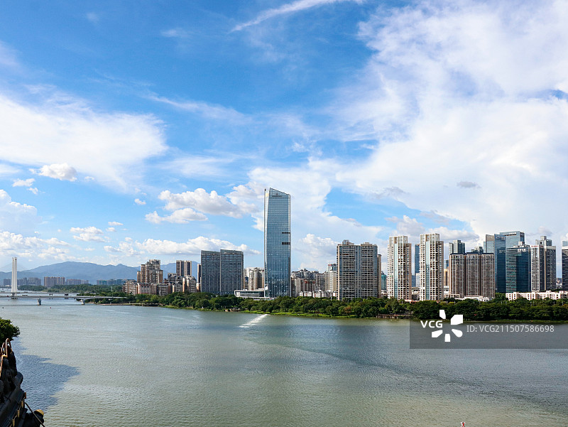 广东省惠州市区的现代商务摩天大楼城市风光背景图图片素材