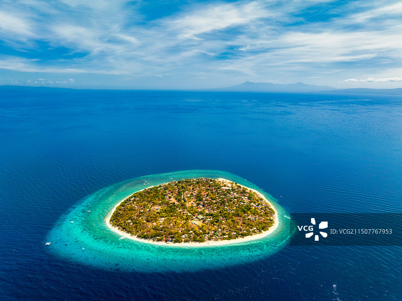 宿务省，保和岛Bohol，邦劳Panglao，巴里卡萨岛Balicasag Island，远眺，航拍图片素材