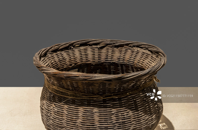 中国农业博物馆“中国传统农具陈列”展：刀篓（云南省潞西县法帕乡）图片素材