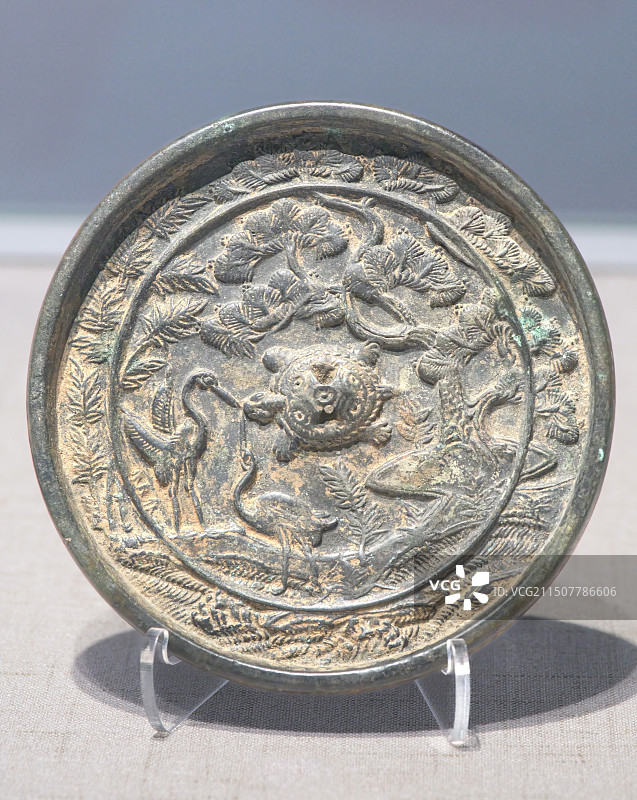 日本室町时代_松鹤长寿龟钮镜_浙江省博物馆图片素材