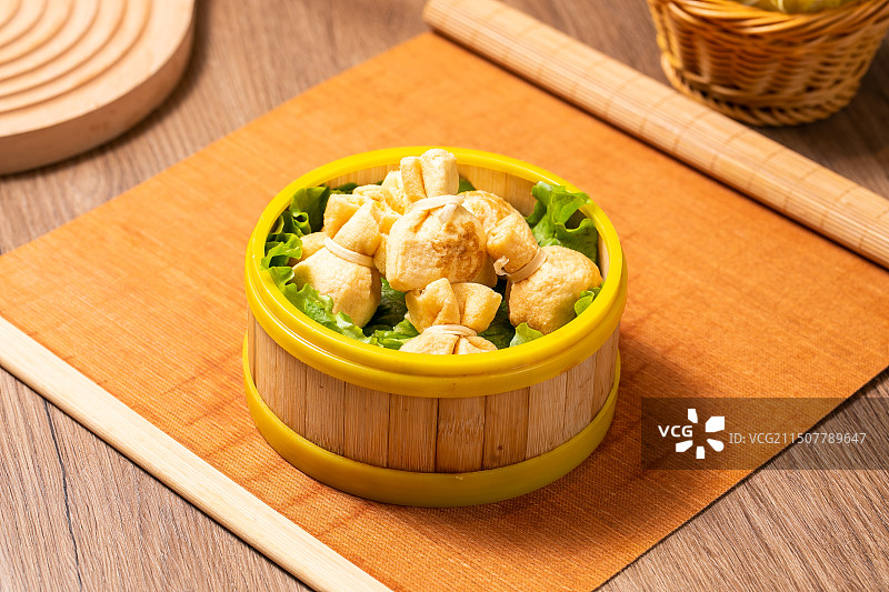 火锅食材美食拍摄专业摄影高清图片毛肚牛肉牛油锅冒烤鸭螺蛳粉火锅鸭血蔬菜图片素材