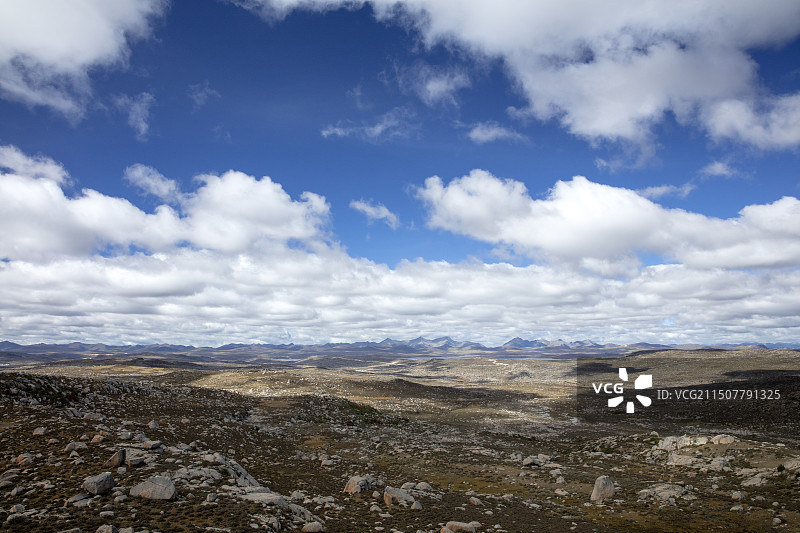 理塘稻城界海子山图片素材