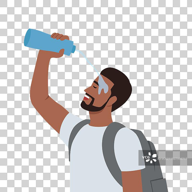 疲惫的游客往脸上倒水降温图片素材