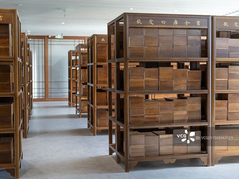 四库全书特写介绍展板及存放环境图片素材