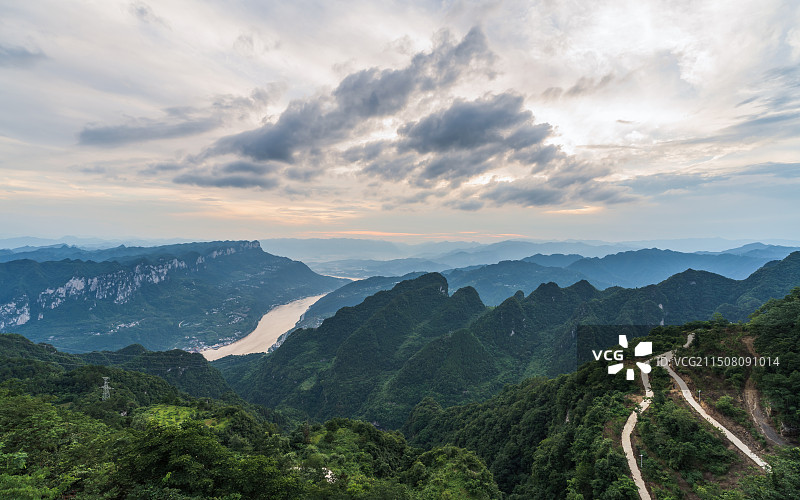 宜昌金刚山看西陵峡风光图片素材