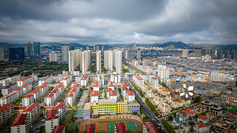 山东省威海市夏季雨后城市航拍图片素材