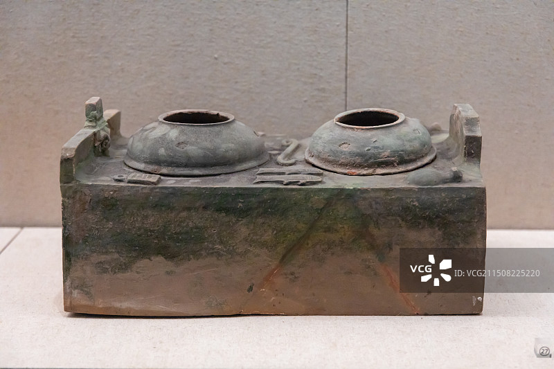 绿釉陶灶 东汉(206BC-220AD)1965年安徽省定远县察山集汉墓出土图片素材