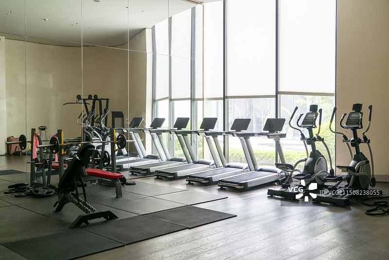 健身房健身器材图片素材