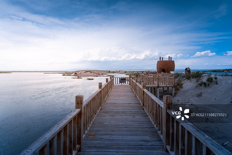 新疆阿勒泰福海县乌伦古湖图片素材