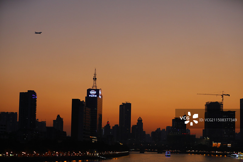 广州城市天际线：醉美江湾夕阳图片素材