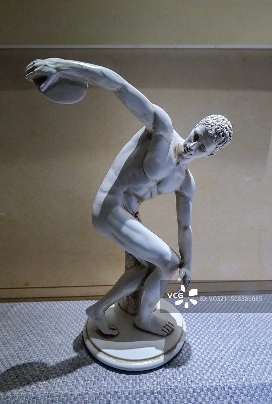 雕塑《掷铁饼者》（模型） 淄博临淄足球博物馆藏图片素材