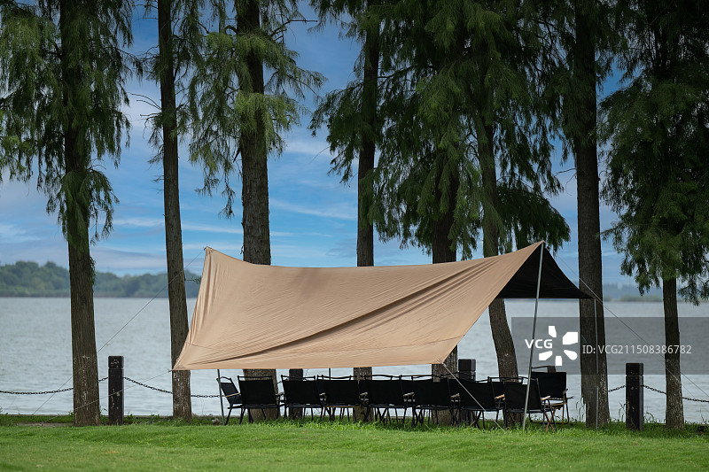 淀山湖夏日湖边露营图片素材