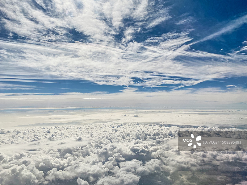天空中的云层背景图片素材