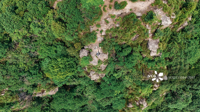 城市中的山间图片素材