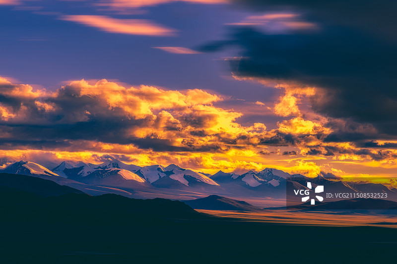 岗巴喜马拉雅山脉晚霞图片素材