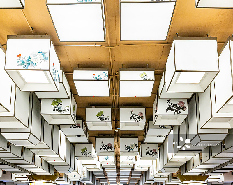 北京平安里地铁站活字印刷中国风建筑风光图片素材