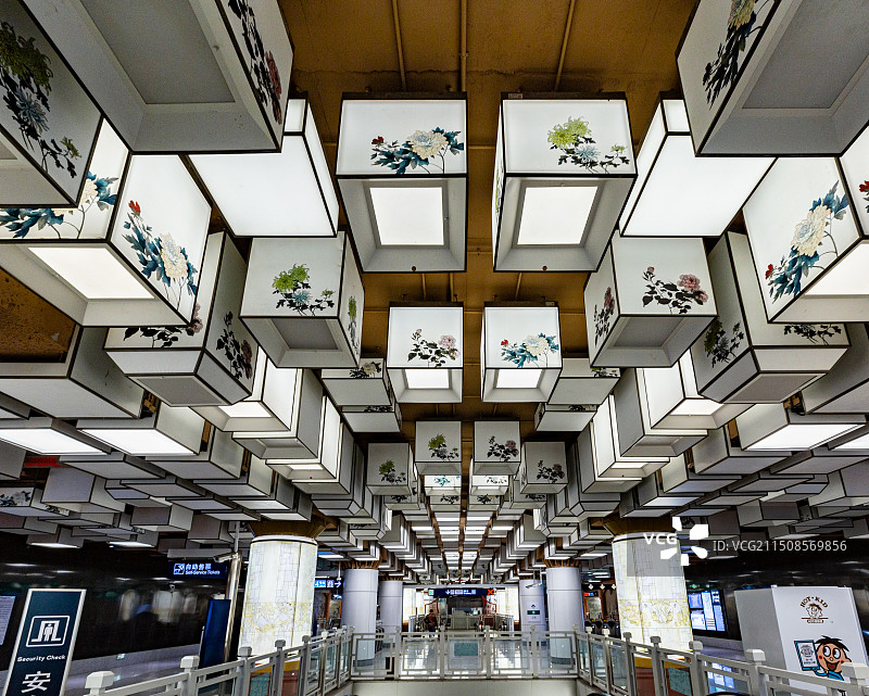 北京平安里地铁站活字印刷中国风建筑风光图片素材