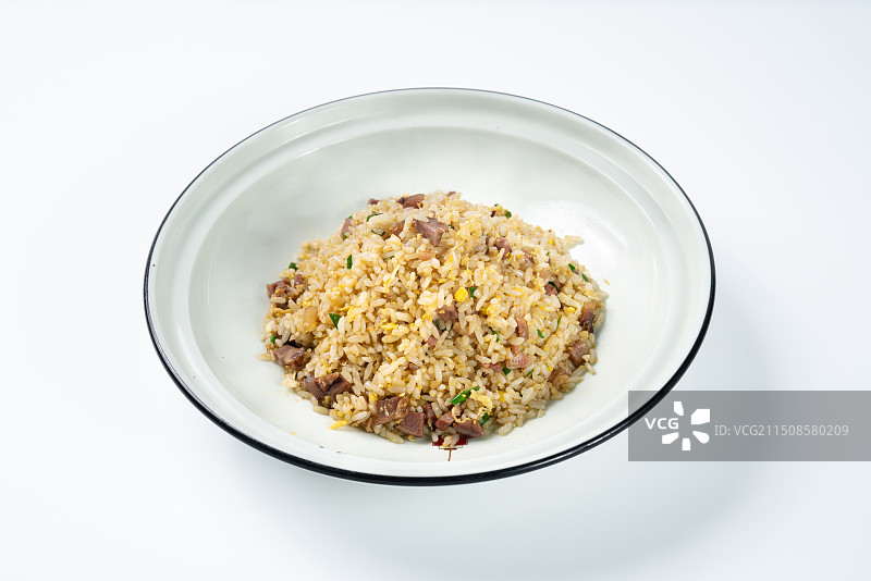 卤牛肉蛋炒饭白底图图片素材