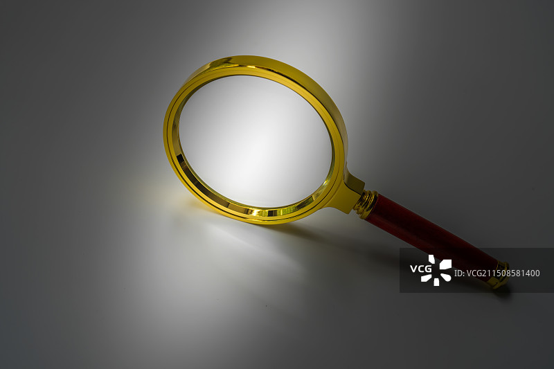 放大镜图片素材