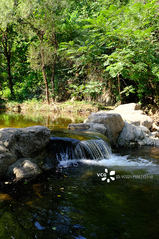 北京怀柔区百泉山风景区溪流图片素材