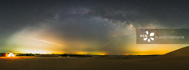 沙漠银河拱桥图片素材