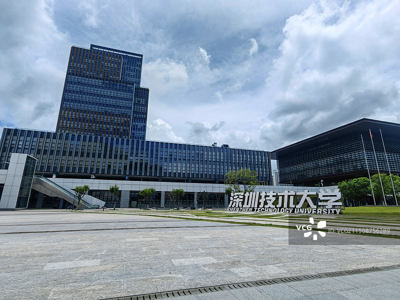 深圳技术大学随拍没有围墙的大学图片素材