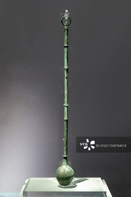 竹节柄铜汲酒器 战国 淄博市临淄区商王村出土 淄博市博物馆藏 山东博物馆礼运东方特展图片素材