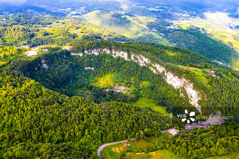 重庆武隆天坑航拍图片素材