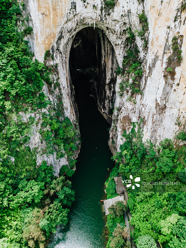 安顺格凸河风景区燕子洞穿上洞图片素材